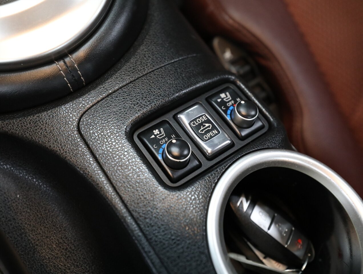 2013 Nissan 370Z Roadster Touring - Photo 28 - Addison, IL 60101