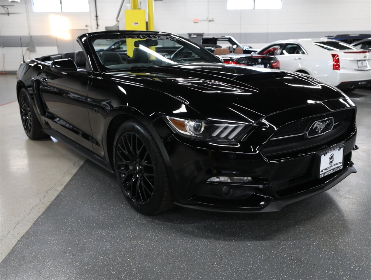 2015 Ford Mustang GT Premium Convertible - Photo 7 - Addison, IL 60101