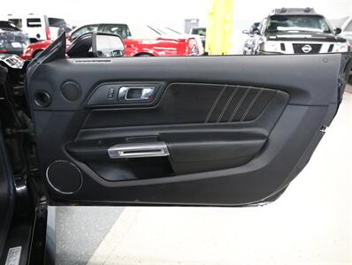 2015 Ford Mustang GT Premium Convertible - Photo 17 - Addison, IL 60101