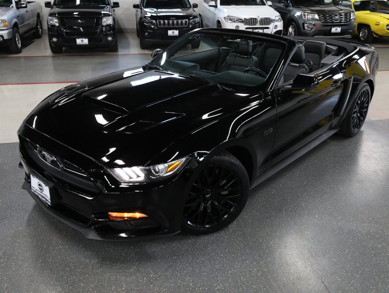 2015 Ford Mustang GT Premium Convertible - Photo 2 - Addison, IL 60101