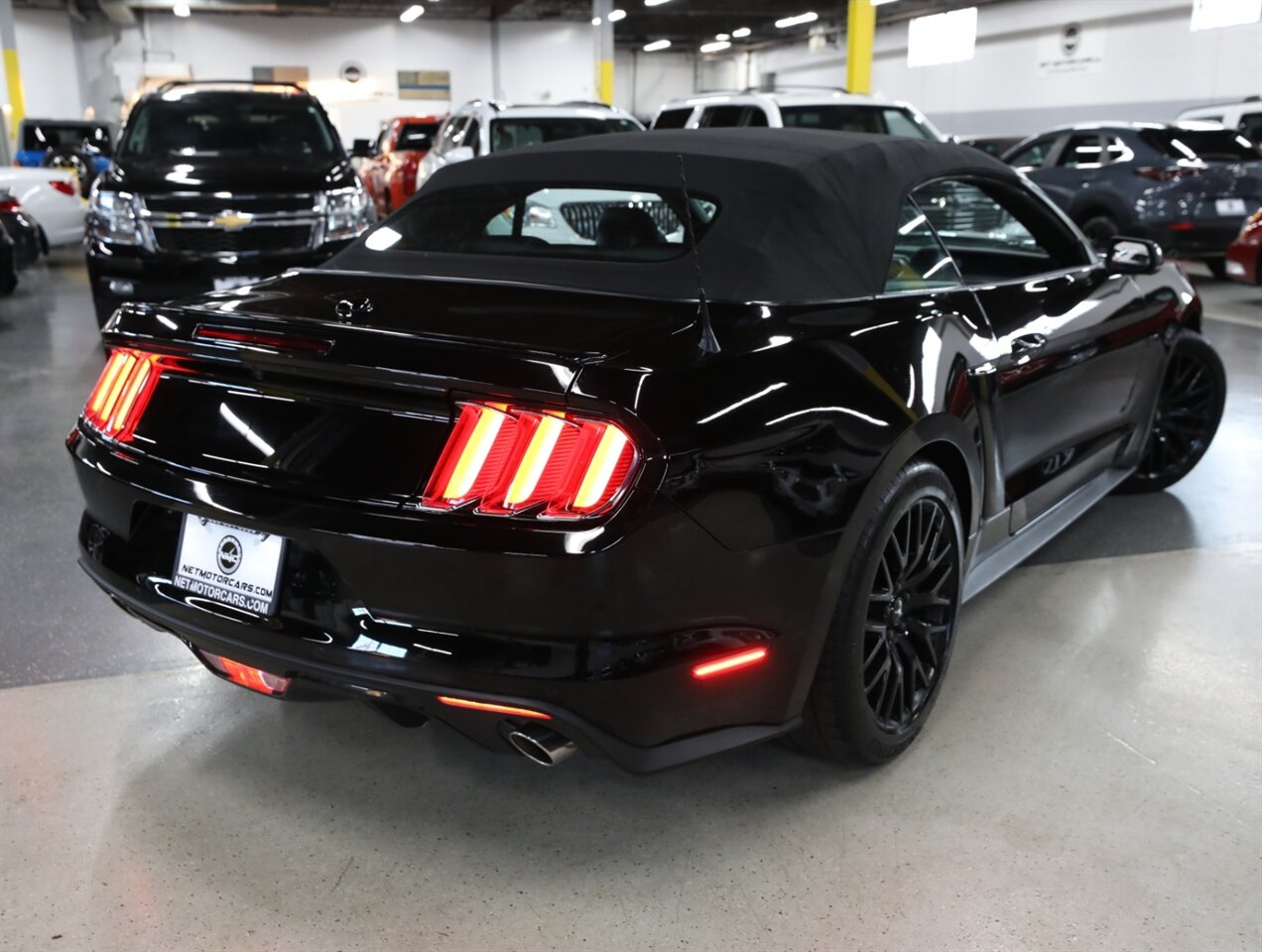 2015 Ford Mustang GT Premium Convertible - Photo 38 - Addison, IL 60101