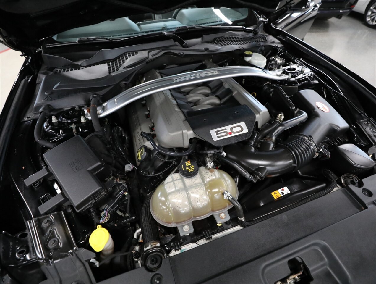 2015 Ford Mustang GT Premium Convertible - Photo 47 - Addison, IL 60101