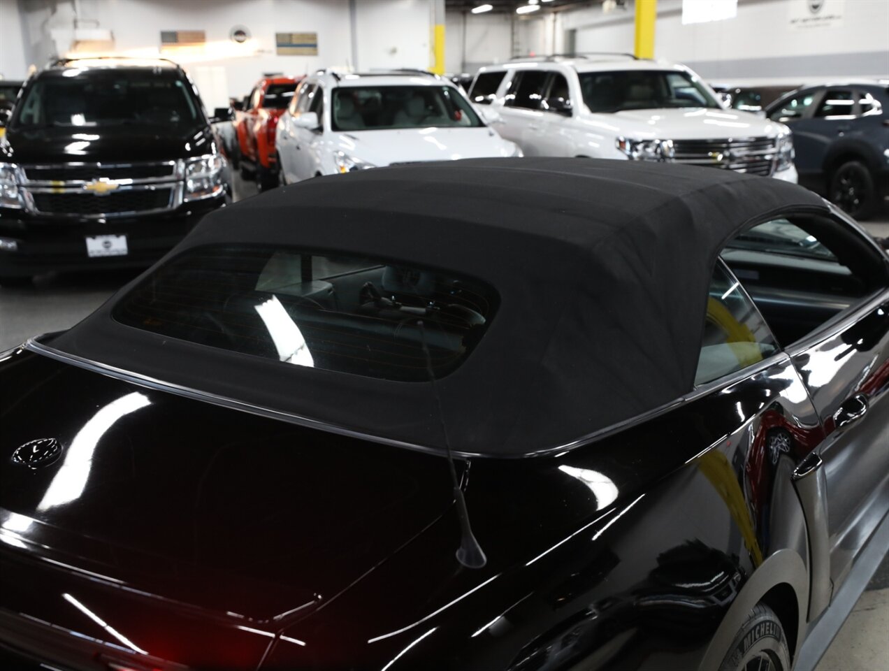 2015 Ford Mustang GT Premium Convertible - Photo 39 - Addison, IL 60101