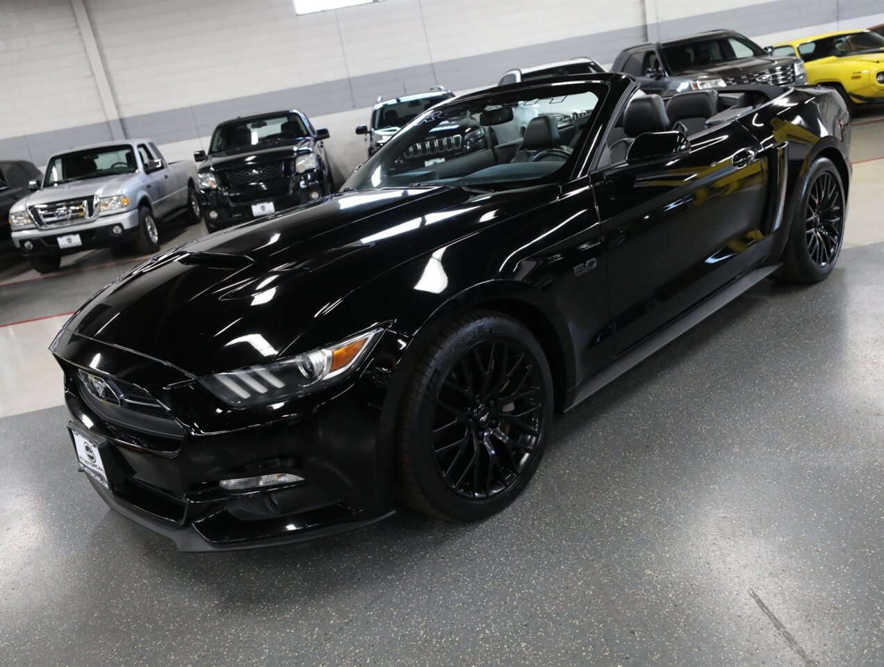 2015 Ford Mustang GT Premium Convertible - Photo 4 - Addison, IL 60101