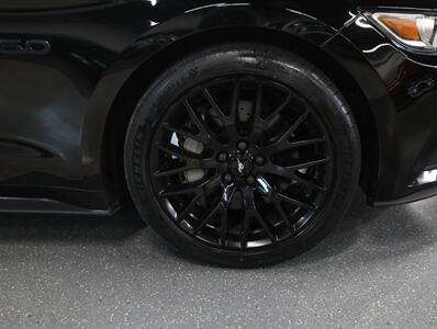 2015 Ford Mustang GT Premium Convertible - Photo 44 - Addison, IL 60101