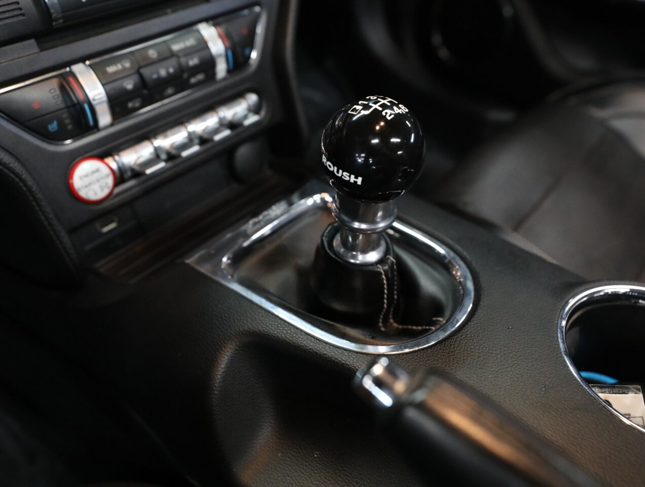 2015 Ford Mustang GT Premium Convertible - Photo 26 - Addison, IL 60101