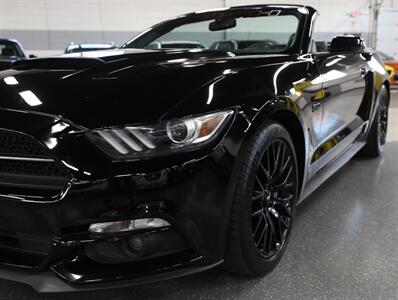 2015 Ford Mustang GT Premium Convertible - Photo 5 - Addison, IL 60101