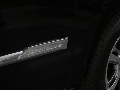2016 Cadillac Escalade ESV Premium Collection 4WD   - Photo 8 - Addison, IL 60101