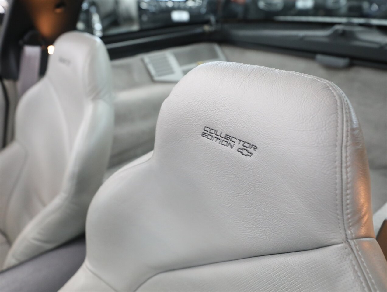 1996 Chevrolet Corvette Coupe - Photo 37 - Addison, IL 60101