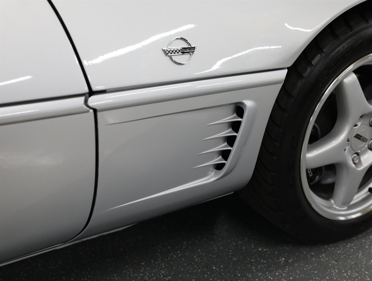 1996 Chevrolet Corvette Coupe - Photo 13 - Addison, IL 60101