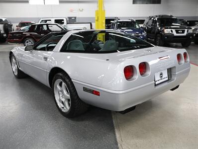 1996 Chevrolet Corvette Coupe - Photo 20 - Addison, IL 60101