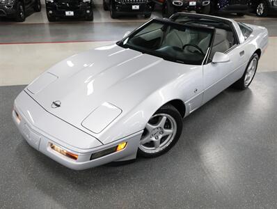 1996 Chevrolet Corvette Coupe - Photo 2 - Addison, IL 60101