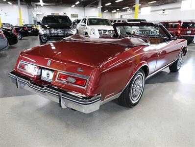 1983 Buick Riviera   - Photo 12 - Addison, IL 60101