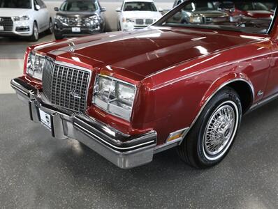 1983 Buick Riviera   - Photo 3 - Addison, IL 60101