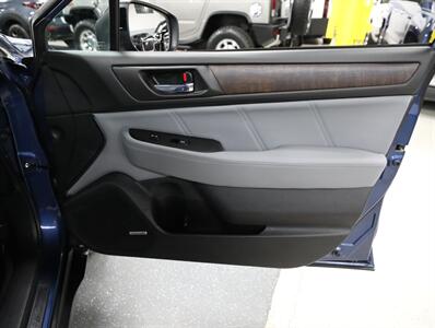 2019 Subaru Outback 2.5i Limited AWD   - Photo 15 - Addison, IL 60101