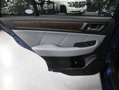 2019 Subaru Outback 2.5i Limited AWD   - Photo 23 - Addison, IL 60101