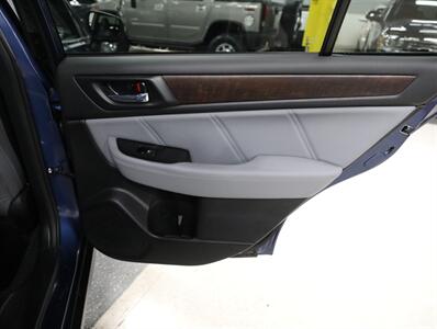 2019 Subaru Outback 2.5i Limited AWD   - Photo 18 - Addison, IL 60101