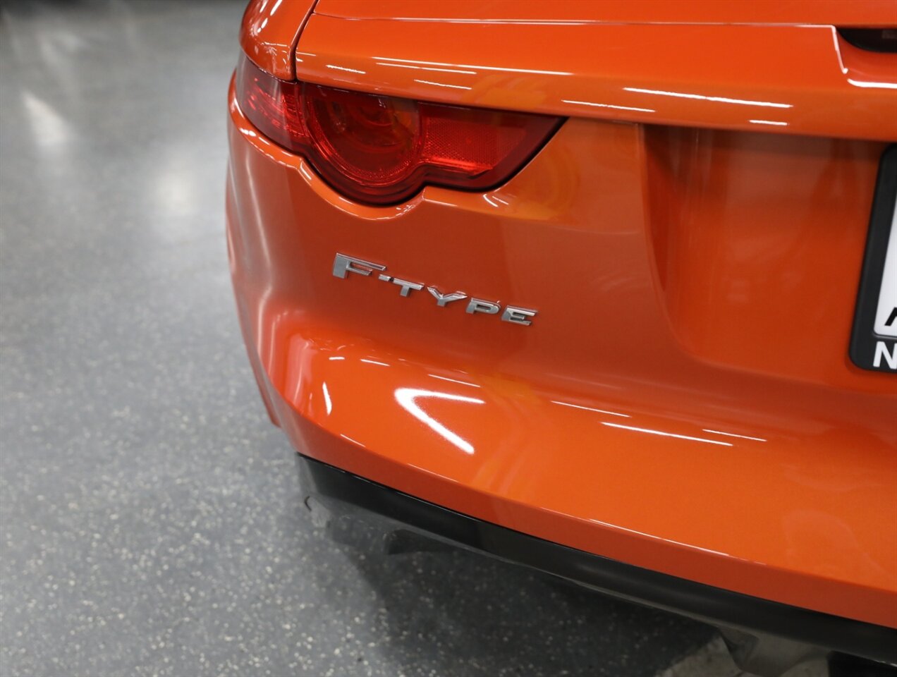 2014 Jaguar F-TYPE S Convertible - Photo 15 - Addison, IL 60101