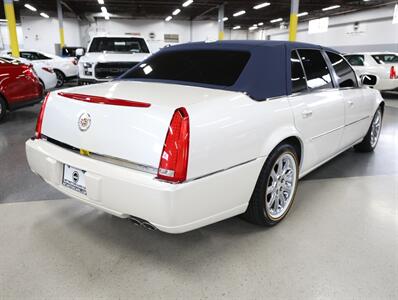 2010 Cadillac DTS   - Photo 9 - Addison, IL 60101