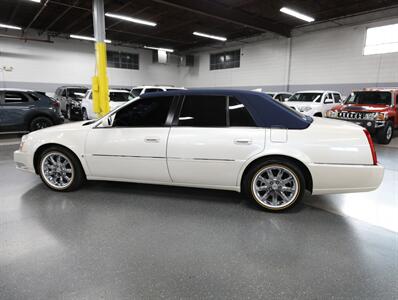 2010 Cadillac DTS   - Photo 17 - Addison, IL 60101