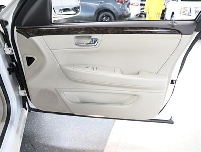 2010 Cadillac DTS   - Photo 18 - Addison, IL 60101