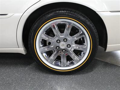 2010 Cadillac DTS   - Photo 38 - Addison, IL 60101