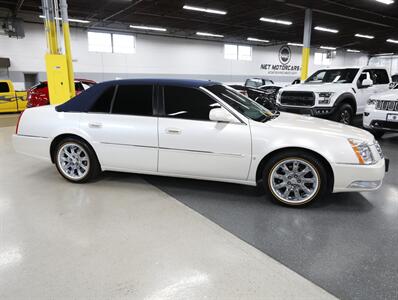 2010 Cadillac DTS   - Photo 8 - Addison, IL 60101
