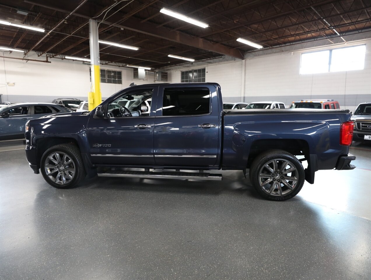 2018 Chevrolet Silverado 1500 LTZ Z71 - Photo 18 - Addison, IL 60101