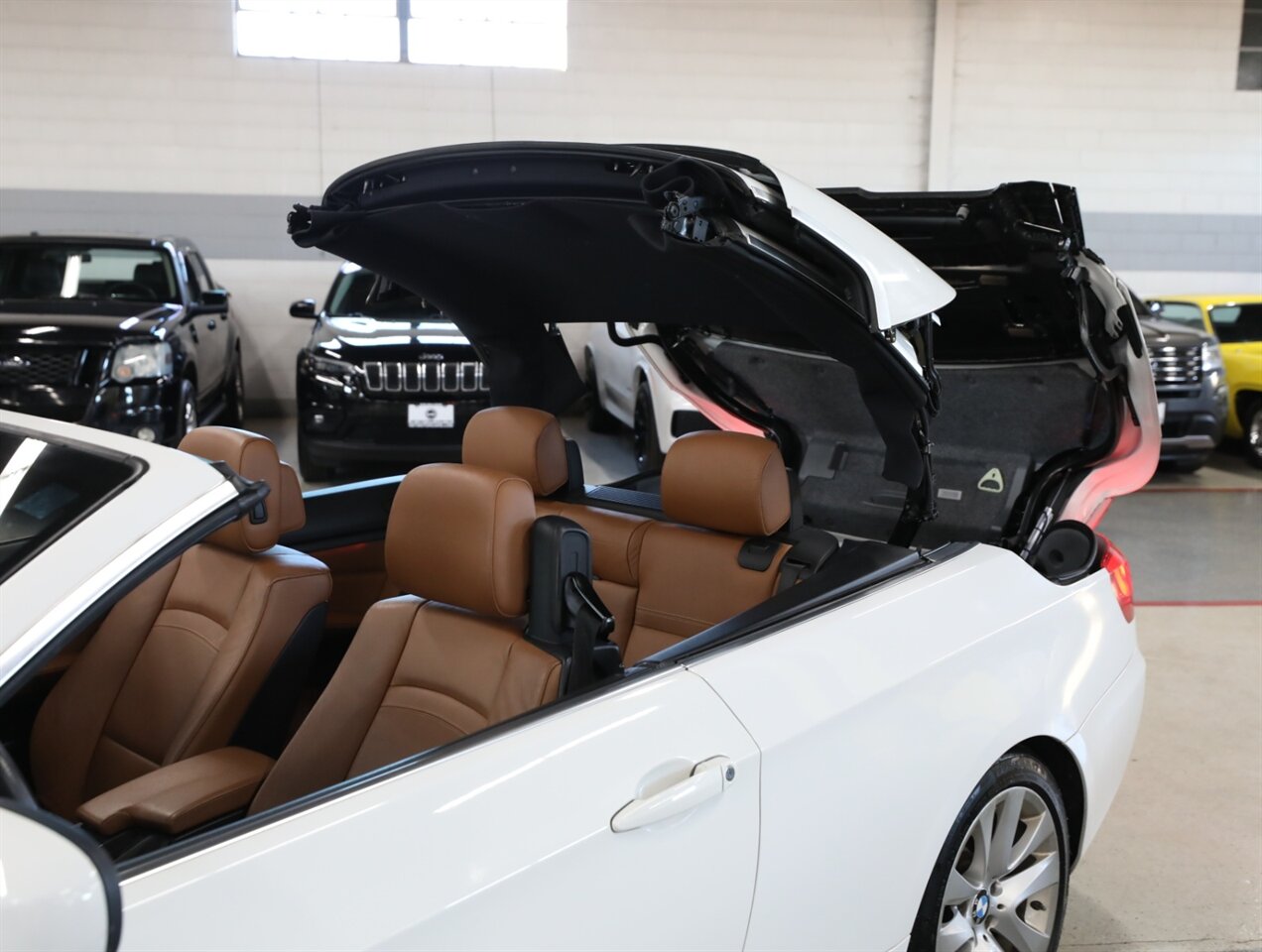 2013 BMW 3 Series 328i Convertible - Photo 39 - Addison, IL 60101