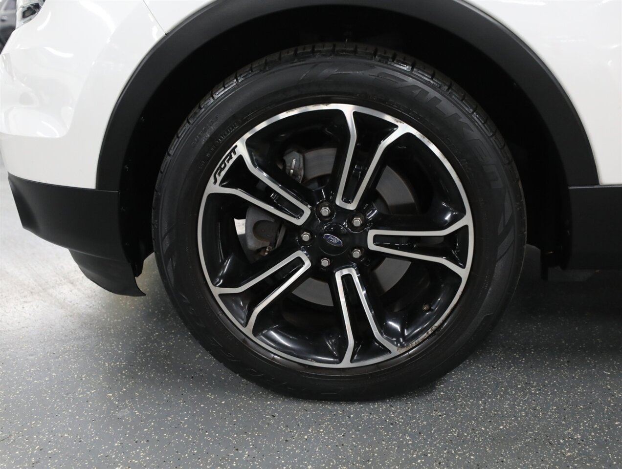 2015 Ford Explorer Sport - Photo 45 - Addison, IL 60101