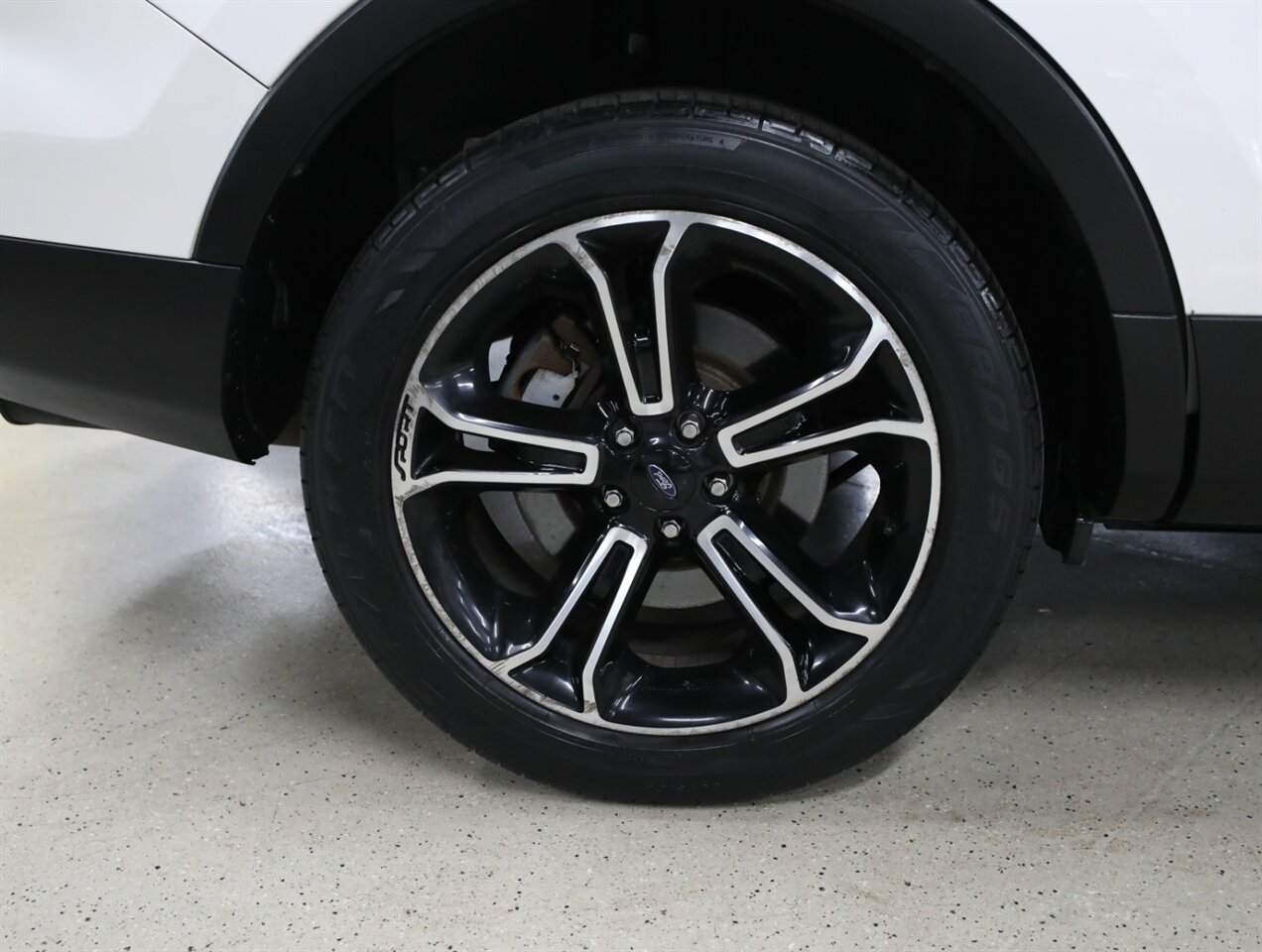 2015 Ford Explorer Sport - Photo 47 - Addison, IL 60101