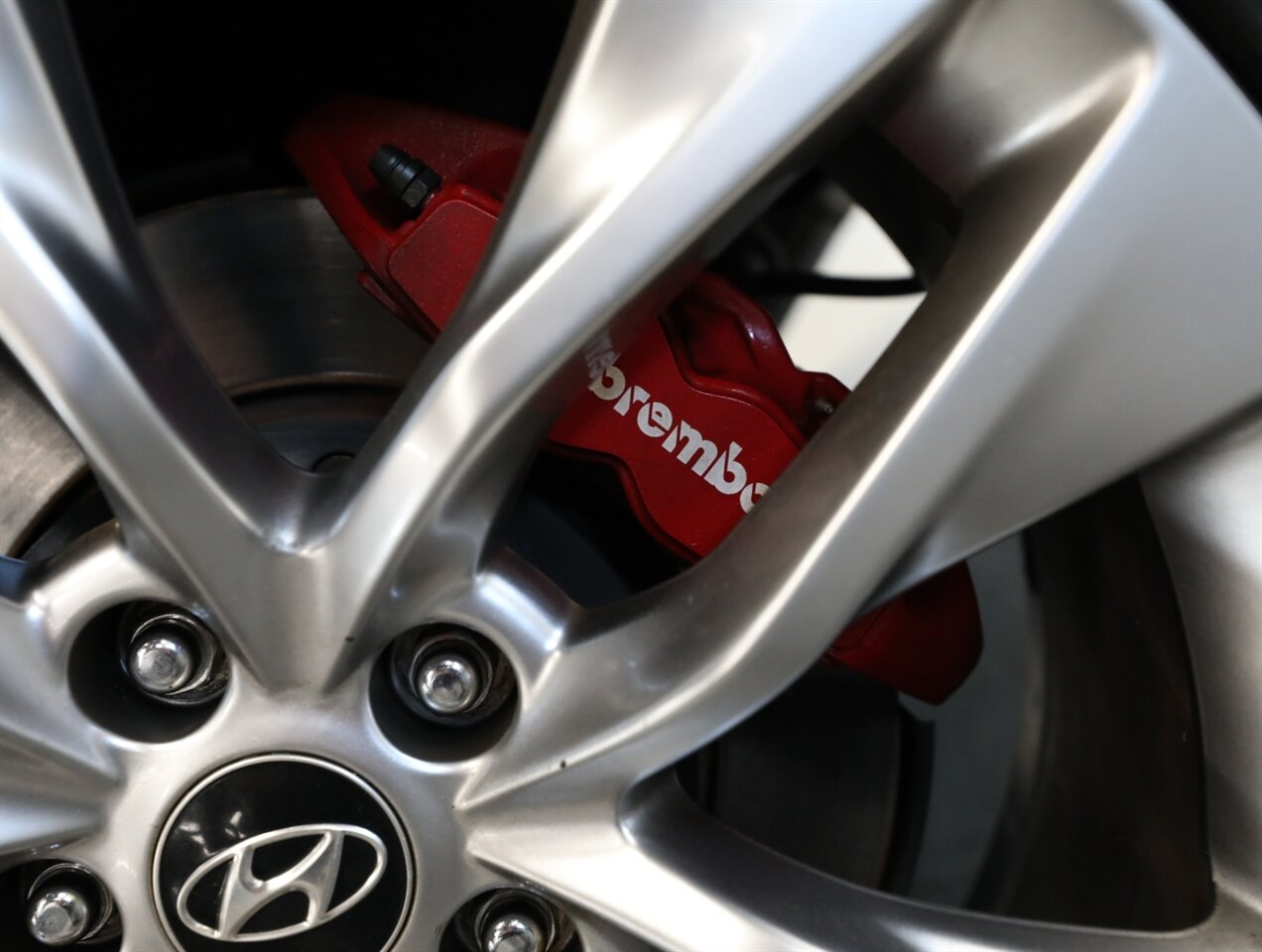 2016 Hyundai Genesis 3.8 R-Spec - Photo 36 - Addison, IL 60101