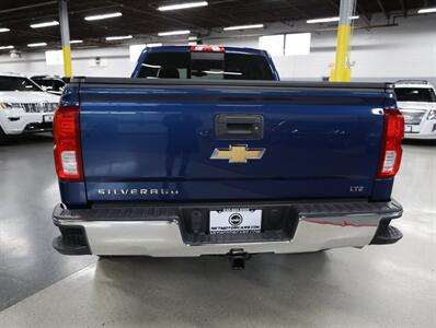 2017 Chevrolet Silverado 1500 LTZ 4X4   - Photo 13 - Addison, IL 60101