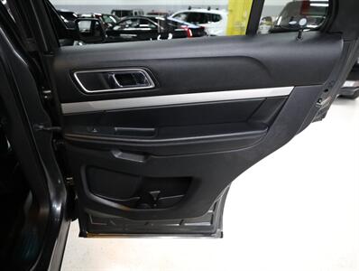 2017 Ford Explorer XLT AWD   - Photo 20 - Addison, IL 60101