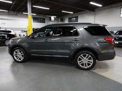 2017 Ford Explorer XLT AWD   - Photo 16 - Addison, IL 60101