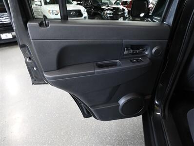 2011 Jeep Liberty Sport Jet 4X4   - Photo 24 - Addison, IL 60101