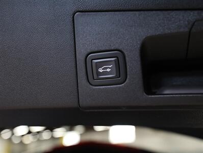 2022 Cadillac XT5 Premium Luxury AWD   - Photo 25 - Addison, IL 60101