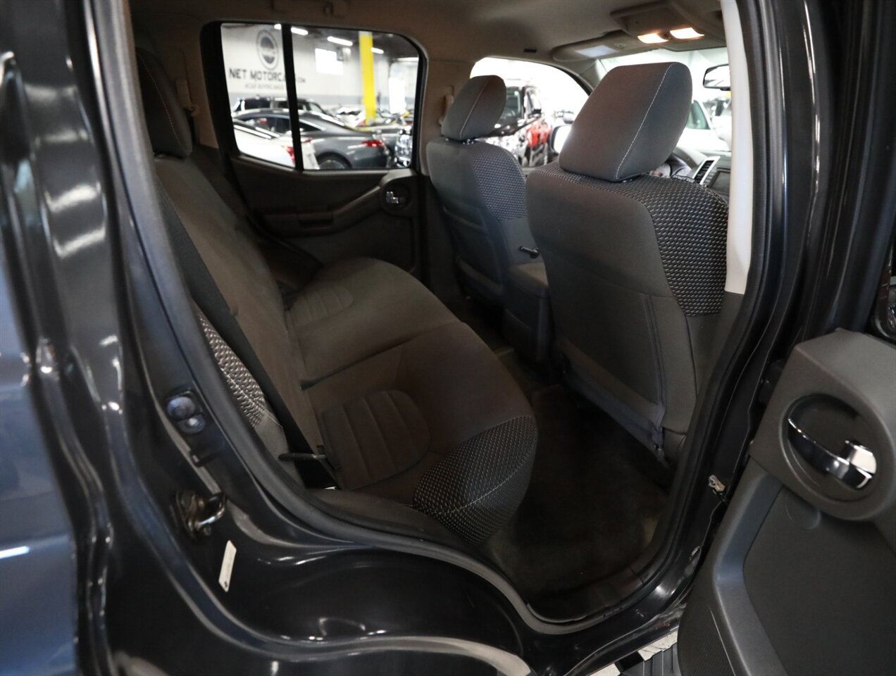 2015 Nissan Xterra PRO-4X - Photo 20 - Addison, IL 60101