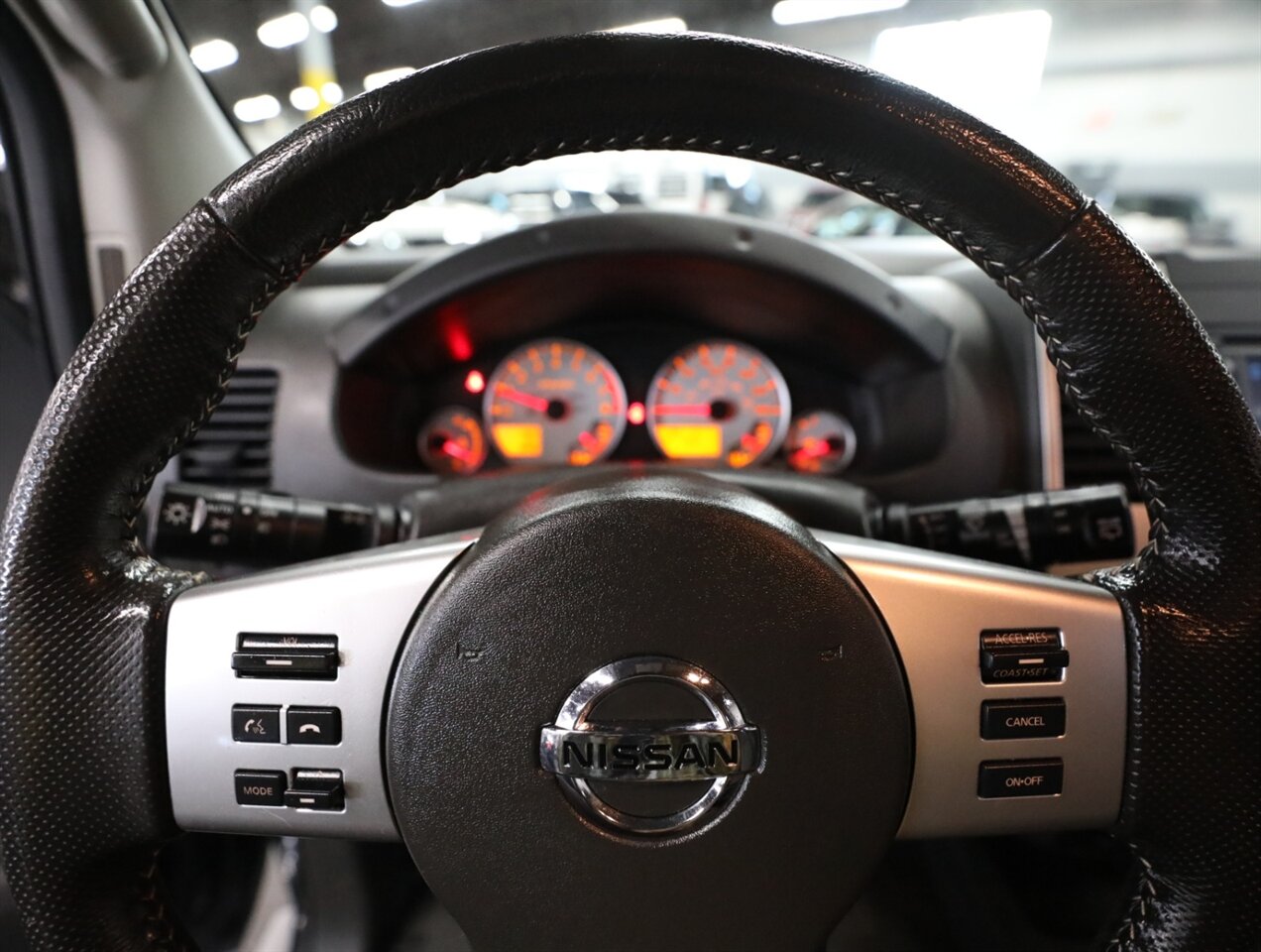 2015 Nissan Xterra PRO-4X - Photo 38 - Addison, IL 60101