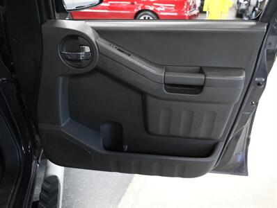 2015 Nissan Xterra PRO-4X - Photo 16 - Addison, IL 60101