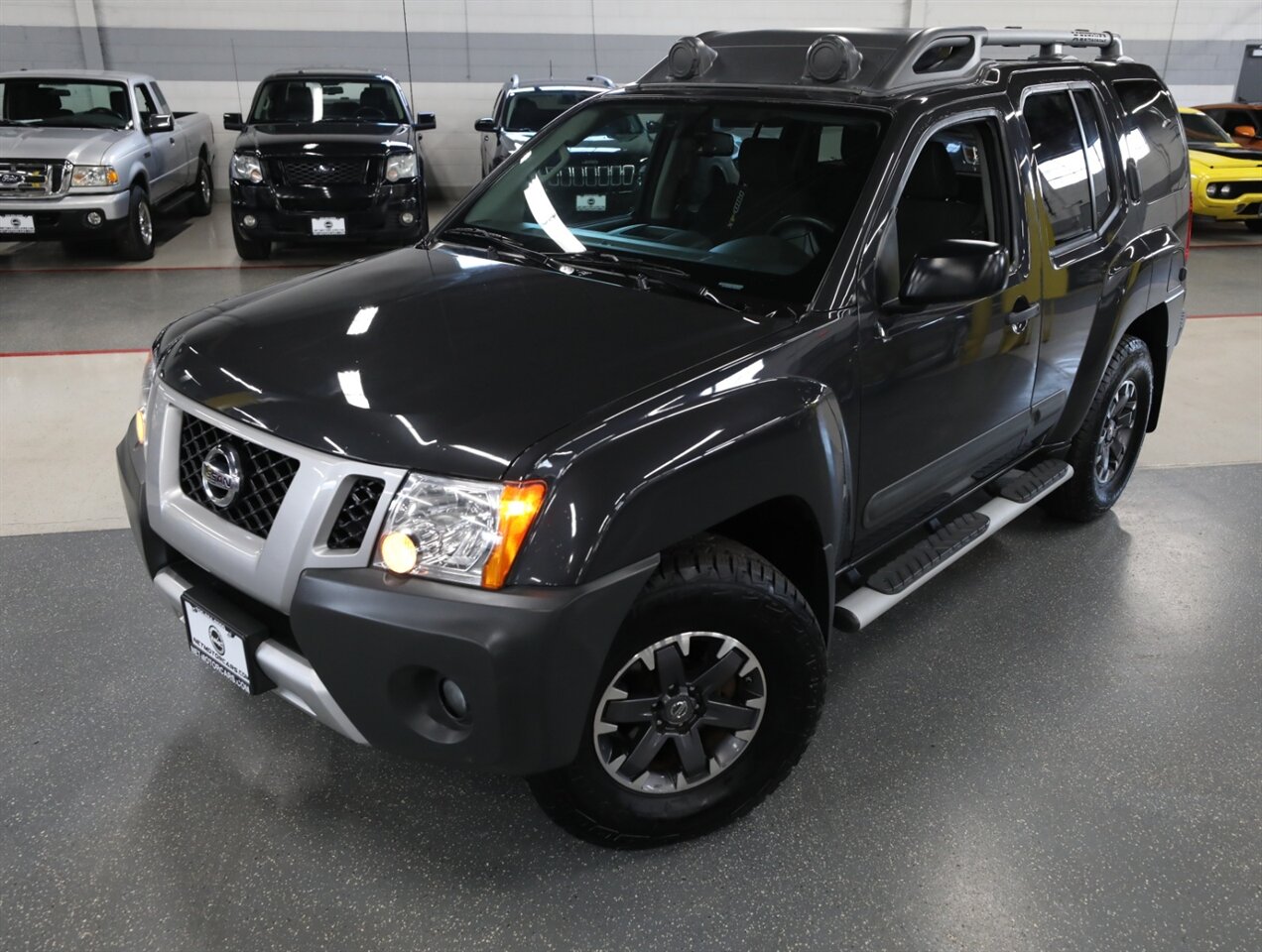 2015 Nissan Xterra PRO-4X - Photo 2 - Addison, IL 60101