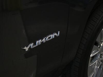 2018 GMC Yukon SLT 4WD   - Photo 8 - Addison, IL 60101