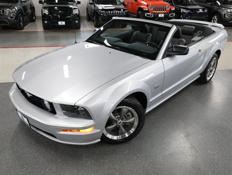 2005 Ford Mustang GT Premium  