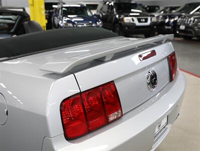2005 Ford Mustang GT Premium   - Photo 18 - Addison, IL 60101
