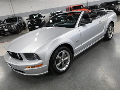 2005 Ford Mustang GT Premium   - Photo 4 - Addison, IL 60101