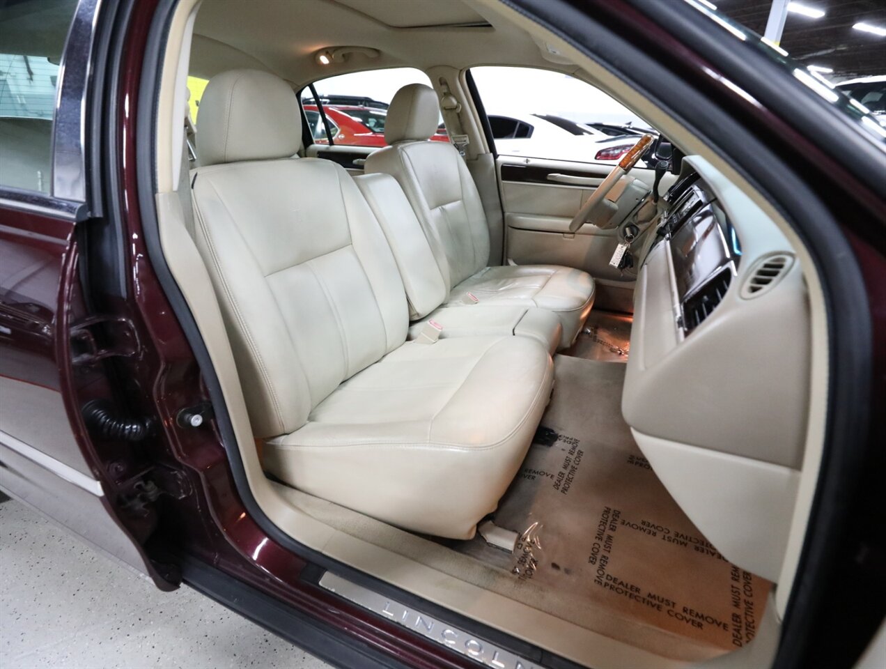 2008 Lincoln Town Car Signature Limited - Photo 17 - Addison, IL 60101