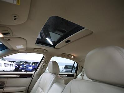 2008 Lincoln Town Car Signature Limited - Photo 30 - Addison, IL 60101