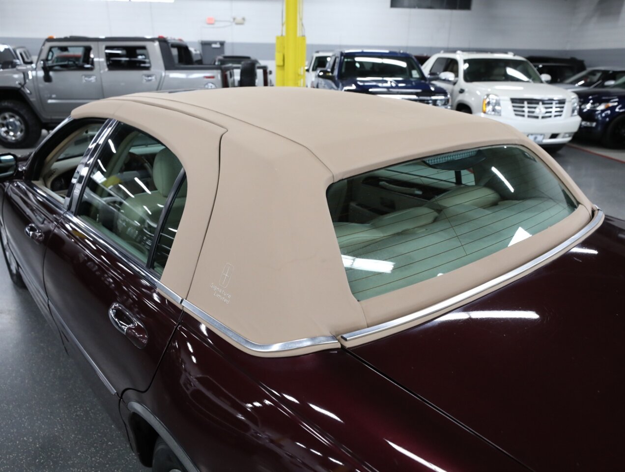 2008 Lincoln Town Car Signature Limited - Photo 13 - Addison, IL 60101