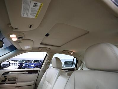 2008 Lincoln Town Car Signature Limited - Photo 29 - Addison, IL 60101
