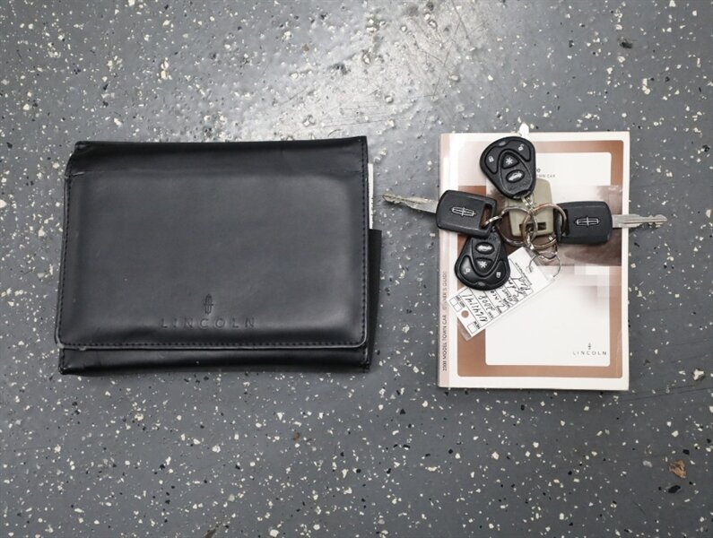 2008 Lincoln Town Car Signature Limited - Photo 44 - Addison, IL 60101